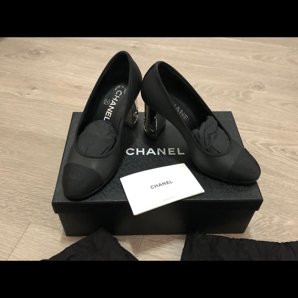 Final Price ❤️Authentic Chanel Pumps❤️ (Only available until Nov 15) - Picture 12 of 14